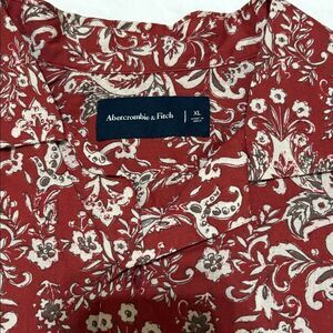 Abercrombie and Fitch Red/White Floral Men's Shirt Lightweight Beachy Vacation